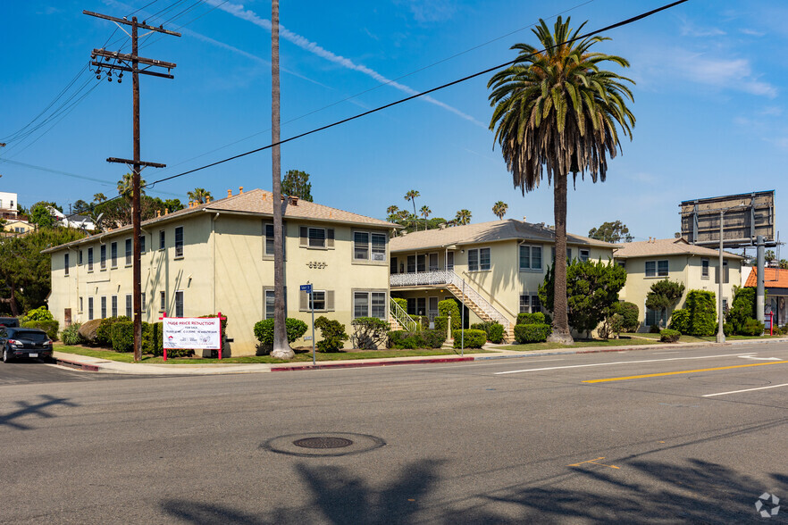 8517-8527 Pershing Dr, Playa Del Rey, CA à vendre - Photo du b timent - Image 1 de 1