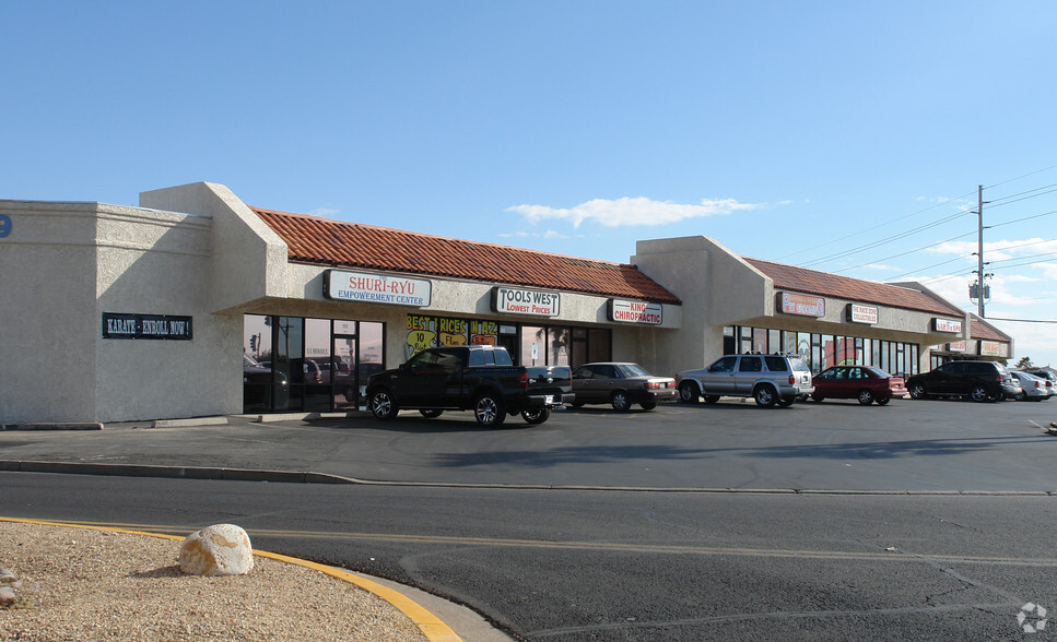 9009 N 103rd Ave, Sun City, AZ for lease - Primary Photo - Image 1 of 6