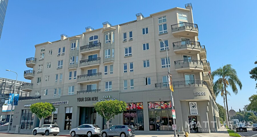 12222 Wilshire Blvd, Los Angeles, CA à vendre - Photo du bâtiment - Image 2 de 7