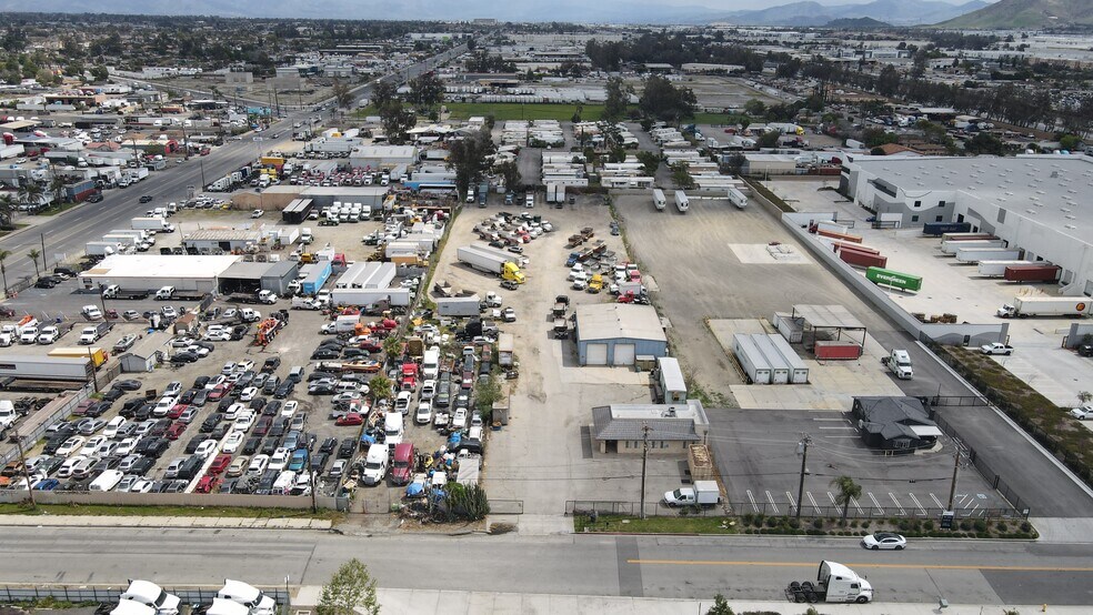 10167 Live Oak Ave, Fontana, CA for sale - Building Photo - Image 2 of 16