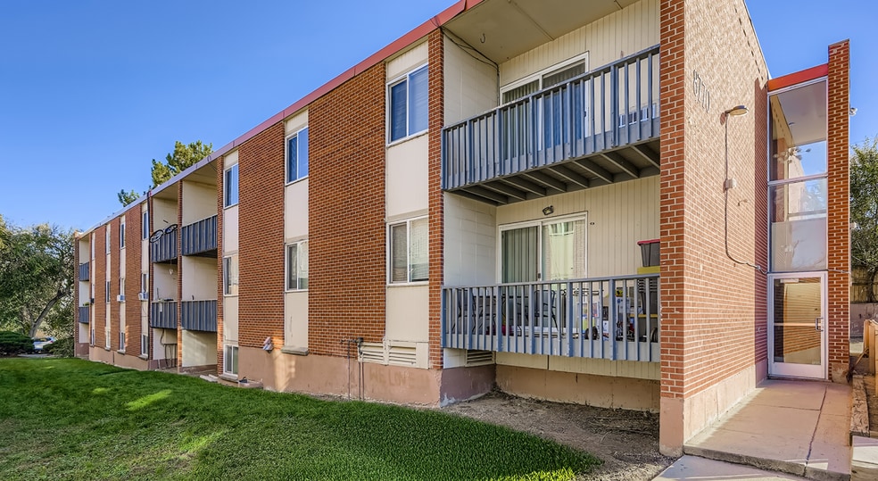 8770-8780 Galen Ct, Denver, CO for sale - Building Photo - Image 3 of 30