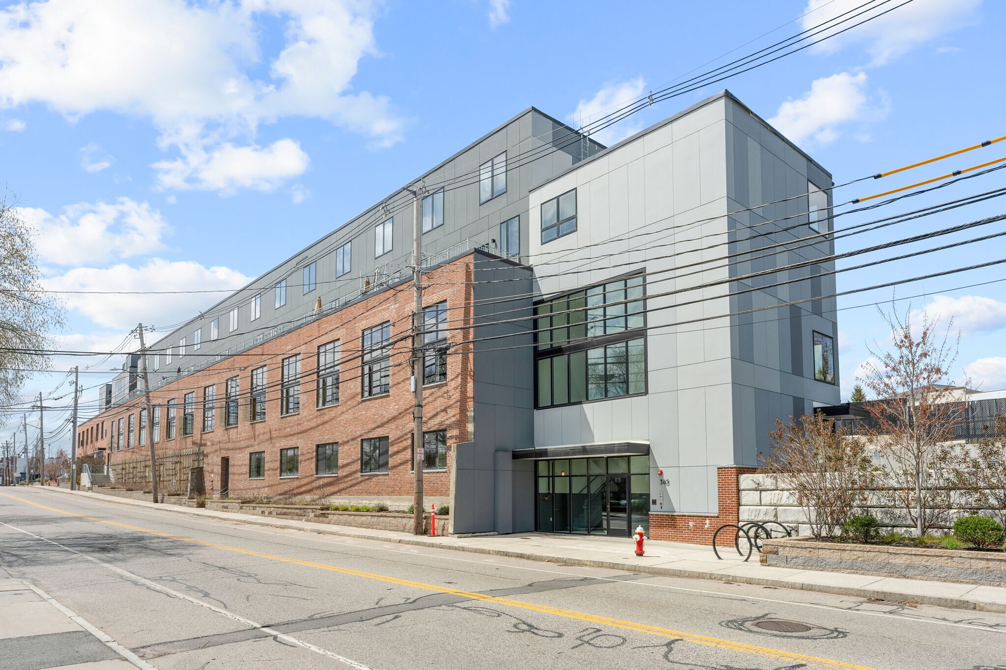 385 Pleasant St, Watertown, MA for lease Building Photo- Image 1 of 9