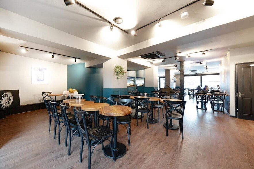 44-46 High Rd, Londres à louer - Photo du bâtiment - Image 2 de 15