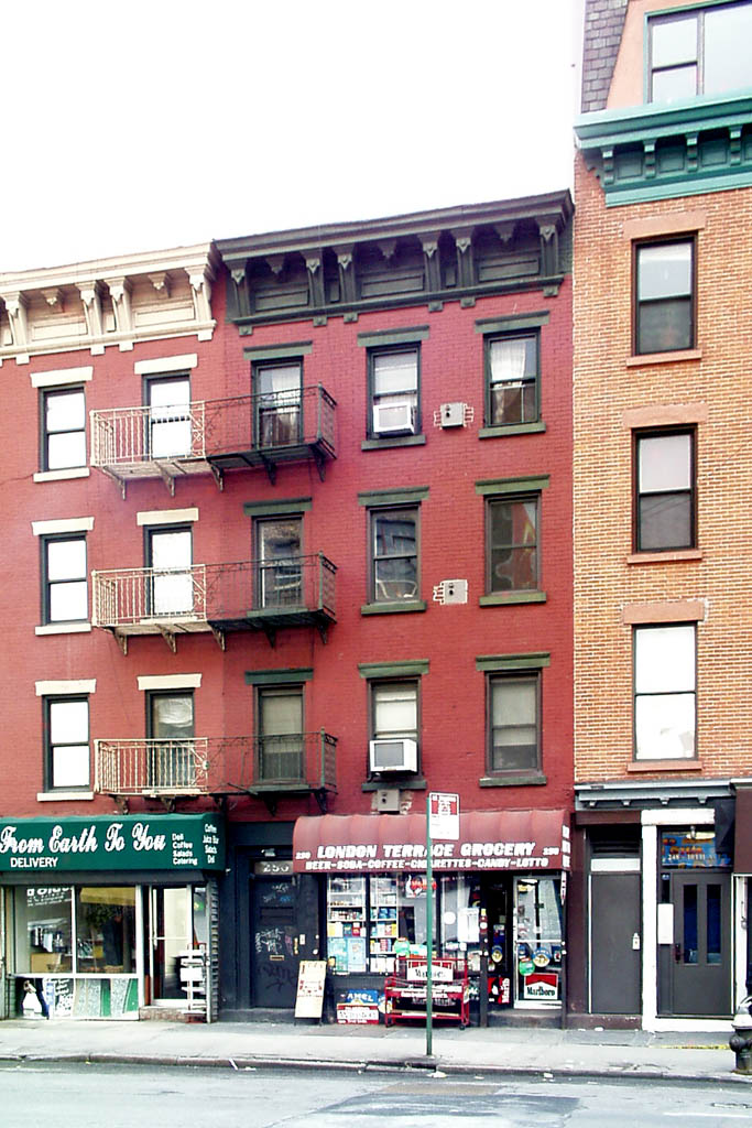 250 Tenth Ave, New York, NY for lease Primary Photo- Image 1 of 2