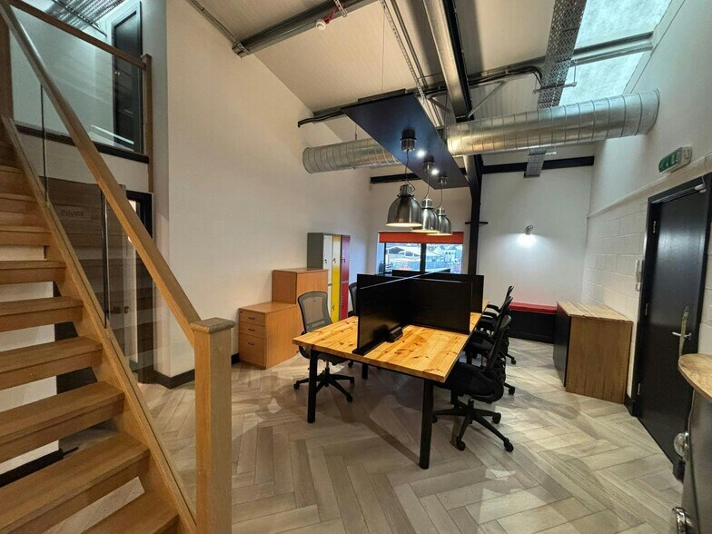 100-120 Carnegie Rd, Glasgow à louer - Photo du bâtiment - Image 3 de 4