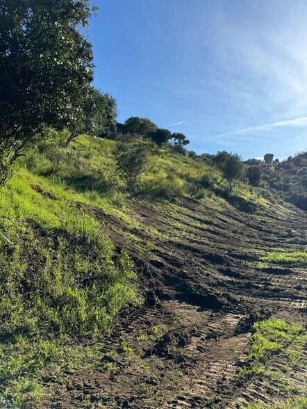 3986 Cloverdale ave, Los Angeles, CA à vendre - Photo du bâtiment - Image 2 de 7