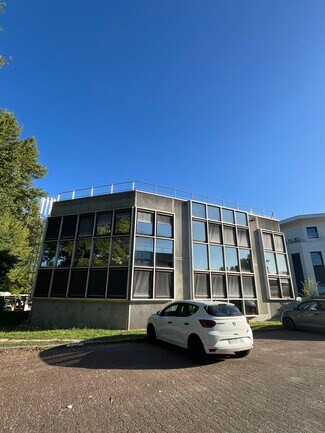 More details for 8 avenue de chavailles, Bruges - Office for Lease