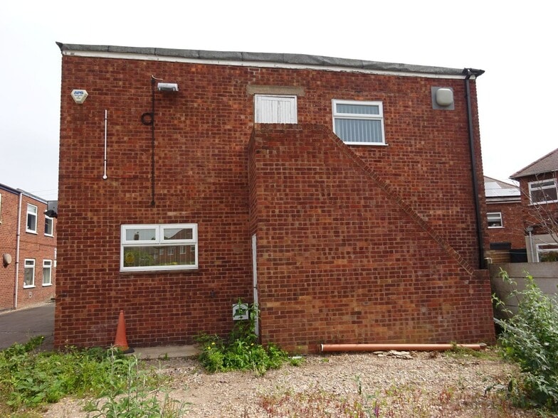 Lilac Grv, Beeston for lease - Building Photo - Image 3 of 16