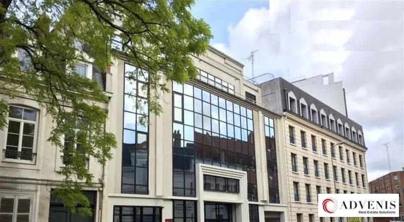 Bureau dans Lille à louer - Photo du bâtiment - Image 1 de 8