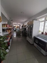 Retail in Alcalá de Henares, Madrid for lease Interior Photo- Image 1 of 6