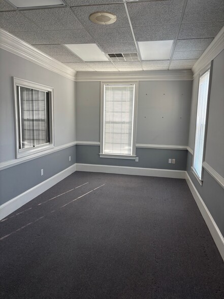 112 Governors Sq, Peachtree City, GA for lease - Building Photo - Image 3 of 8
