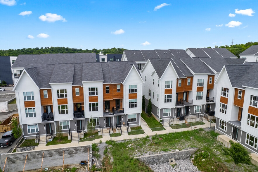 515 W Trinity Ln, Nashville, TN for sale - Building Photo - Image 3 of 8