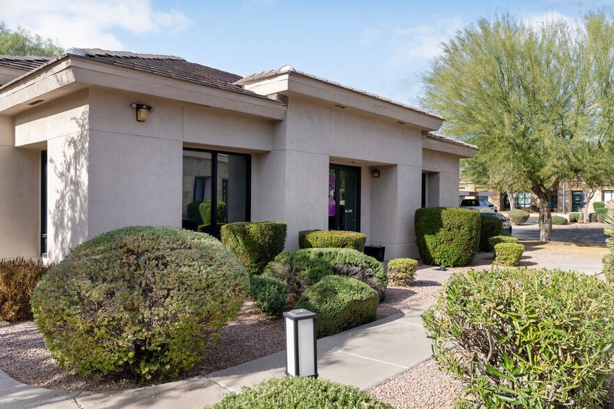 7165 E University Dr, Mesa, AZ for lease - Building Photo - Image 2 of 22