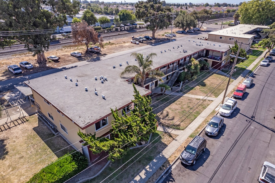 5424 Saint Mark Ave, Newark, CA for sale - Building Photo - Image 2 of 20