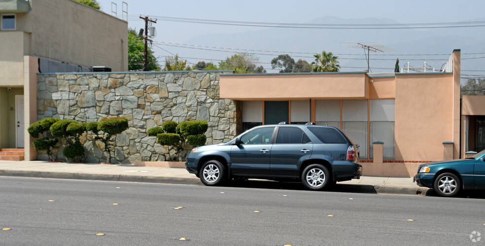 2817 E Foothill Blvd, Pasadena, CA for sale - Primary Photo - Image 1 of 1