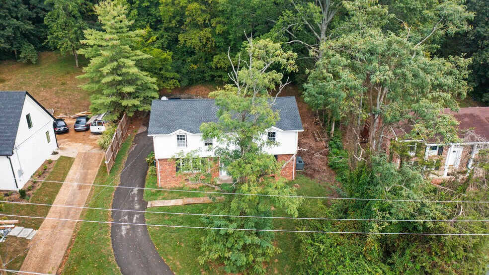 120 Cross Timbers Dr, Nashville, TN for sale - Primary Photo - Image 1 of 1