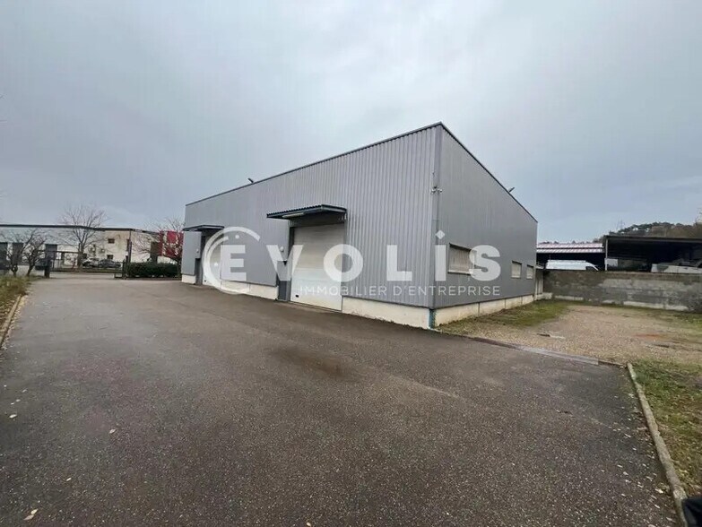 Office in Millery for lease - Building Photo - Image 2 of 9