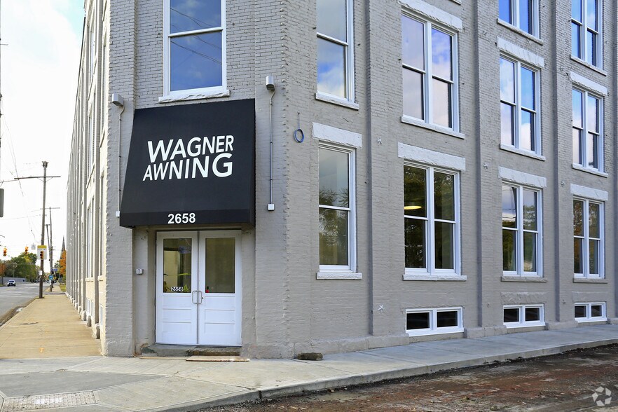 2658 Scranton Rd, Cleveland, OH à louer - Photo du bâtiment - Image 3 de 110