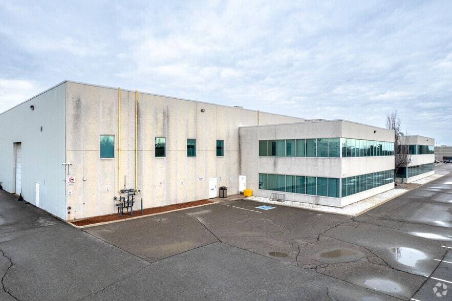 375 Basaltic Rd, Concord, ON for sale - Building Photo - Image 1 of 1