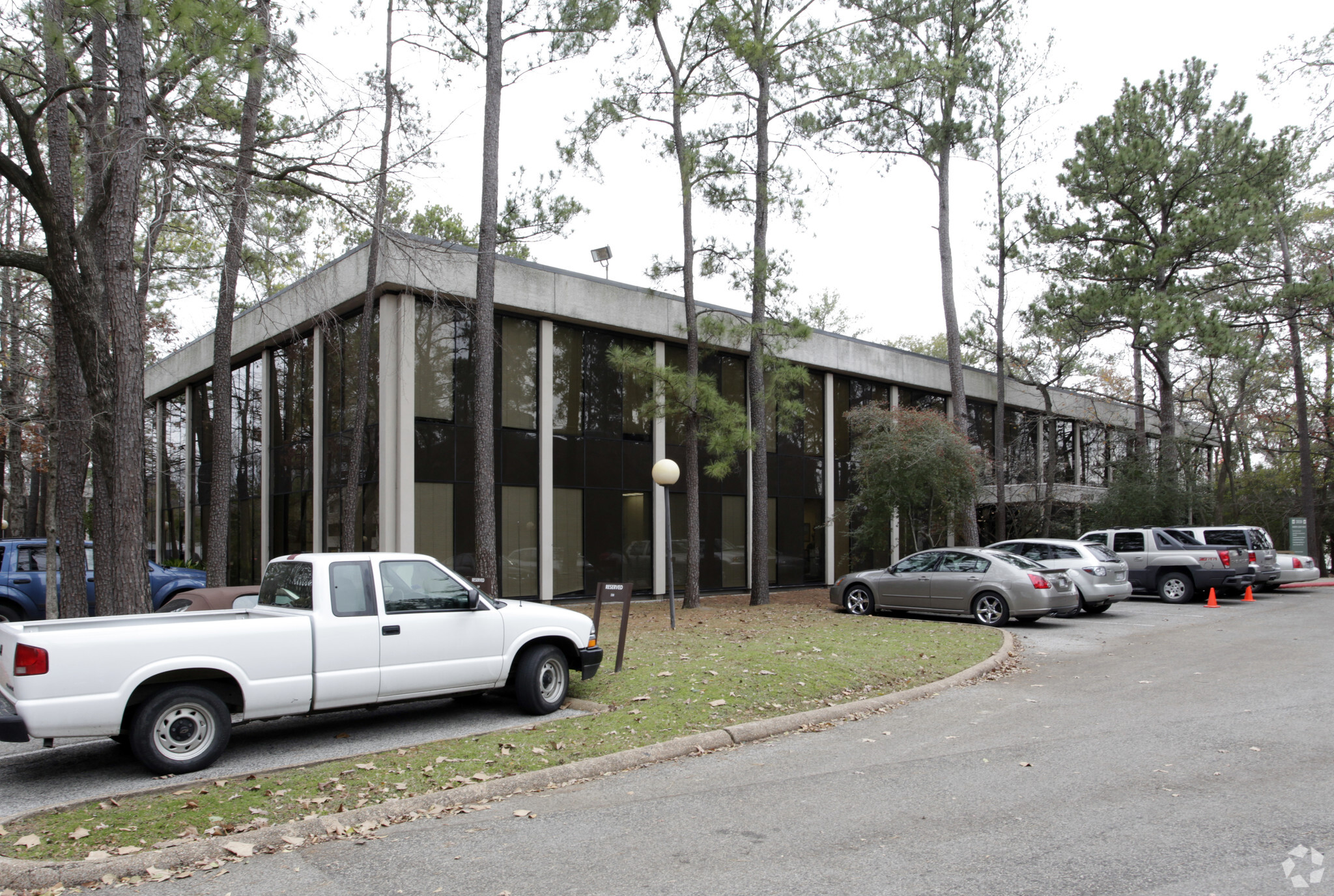 2020 N Loop Fwy W, Houston, TX for lease Building Photo- Image 1 of 61