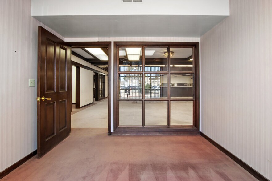 601 Ferry St, Martinez, CA à louer - Photo intérieure - Image 3 de 12