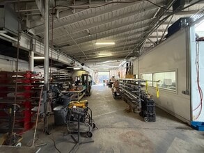 3100 E 10th St, Oakland, CA à louer Photo intérieure- Image 2 de 5