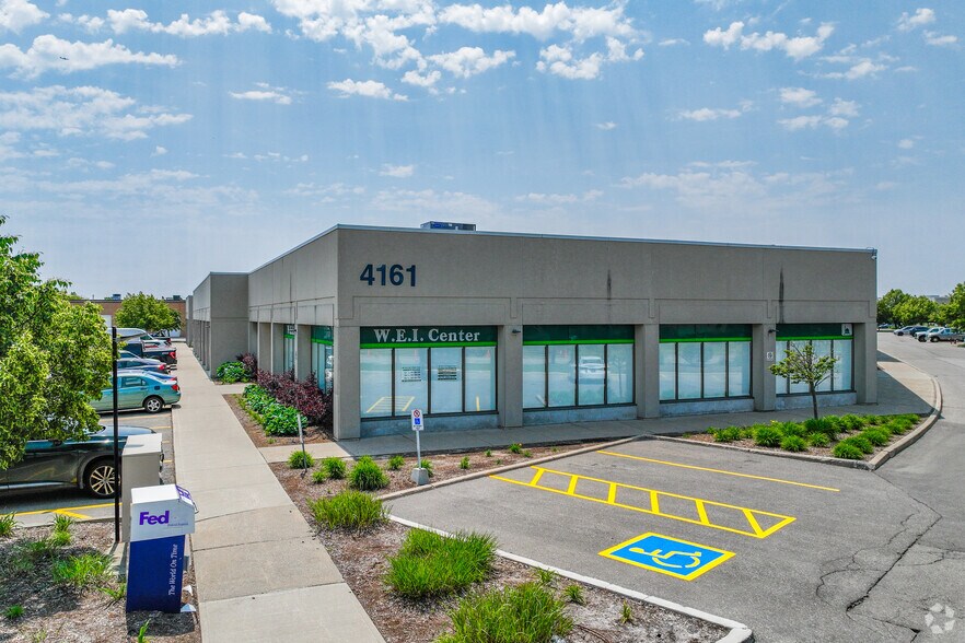 4181 Sladeview Cres, Mississauga, ON à louer - Photo du bâtiment - Image 2 de 23