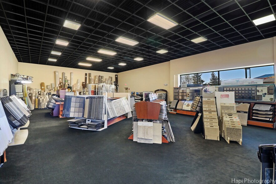 195 N Milwaukee Ave, Vernon Hills, IL à vendre - Photo intérieure - Image 3 de 48