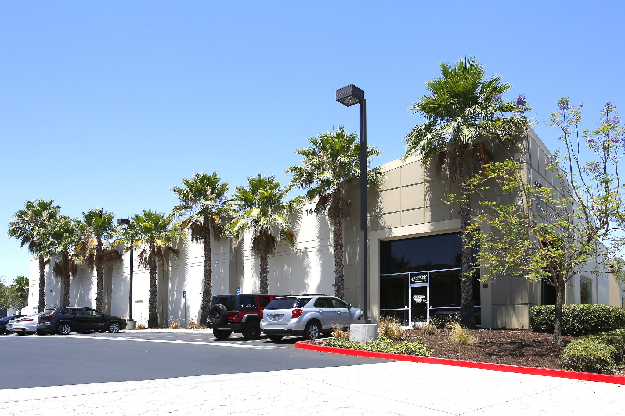 14457 Meridian Pky, Riverside, CA à louer Photo principale- Image 1 de 5