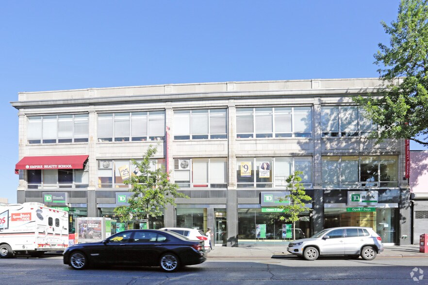 3811 Broadway, Astoria, NY à louer - Photo du bâtiment - Image 2 de 8