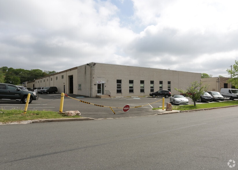 4529 Adams Rd, Bensalem, PA for lease - Primary Photo - Image 1 of 4