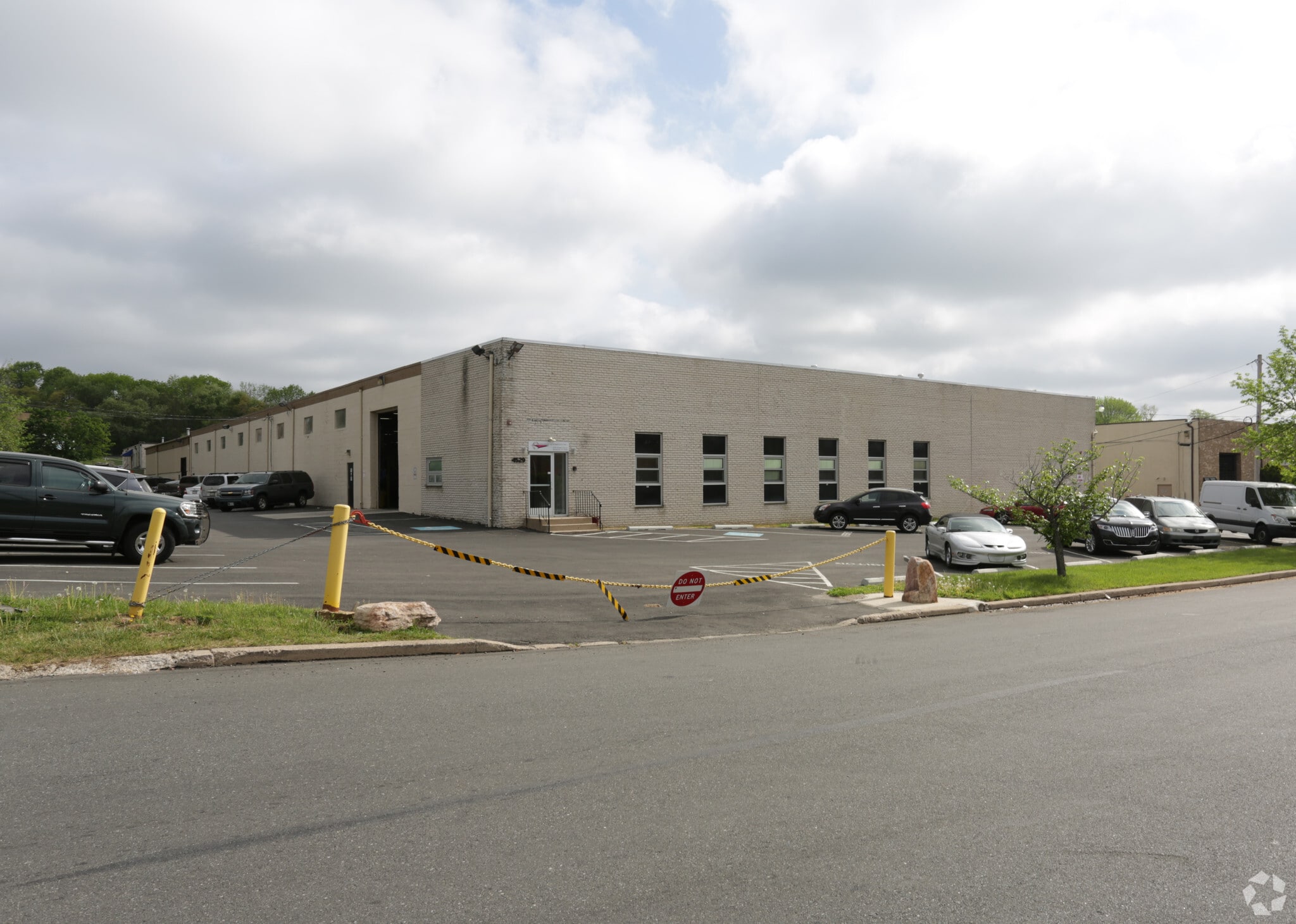 4529 Adams Rd, Bensalem, PA for lease Primary Photo- Image 1 of 5
