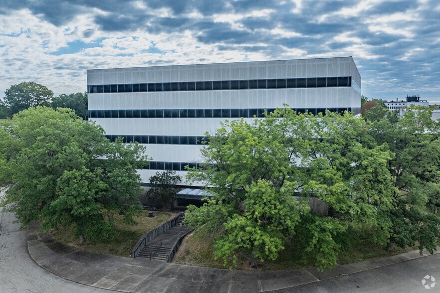 1310 Beulah Rd, Pittsburgh, PA for sale - Primary Photo - Image 1 of 4