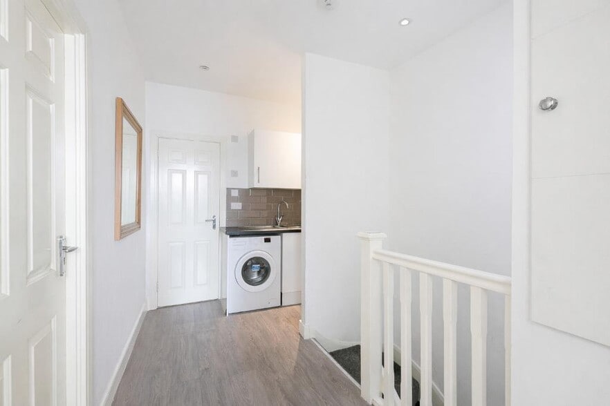 19A Rowan Rd, Londres à vendre - Photo intérieure - Image 2 de 10