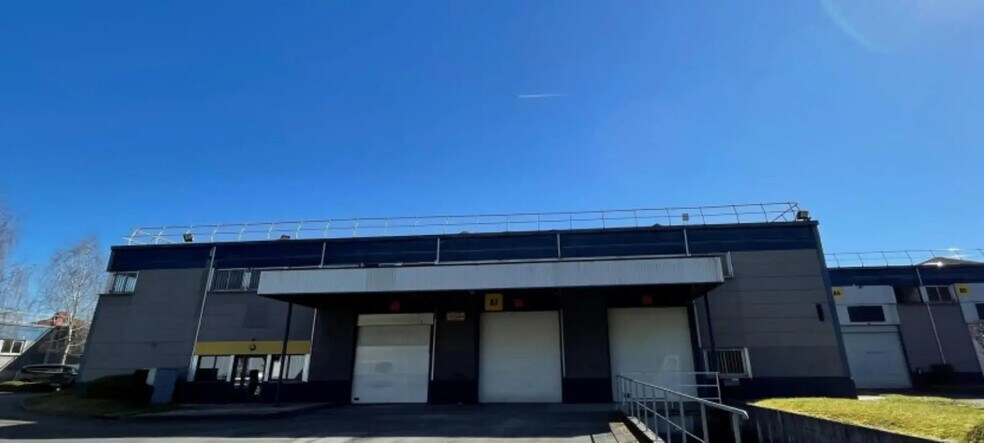 Bureau dans VILLENEUVE-D'ASCQ à louer - Photo du bâtiment - Image 2 de 18