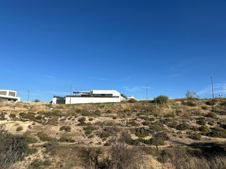 Río, 68, La Zubia, Granada for sale - Primary Photo - Image 1 of 11