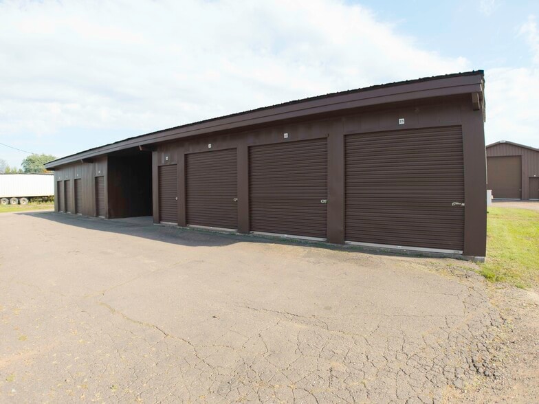 Packer Storage of Ashland portfolio of 2 properties for sale on LoopNet.ca - Building Photo - Image 2 of 4