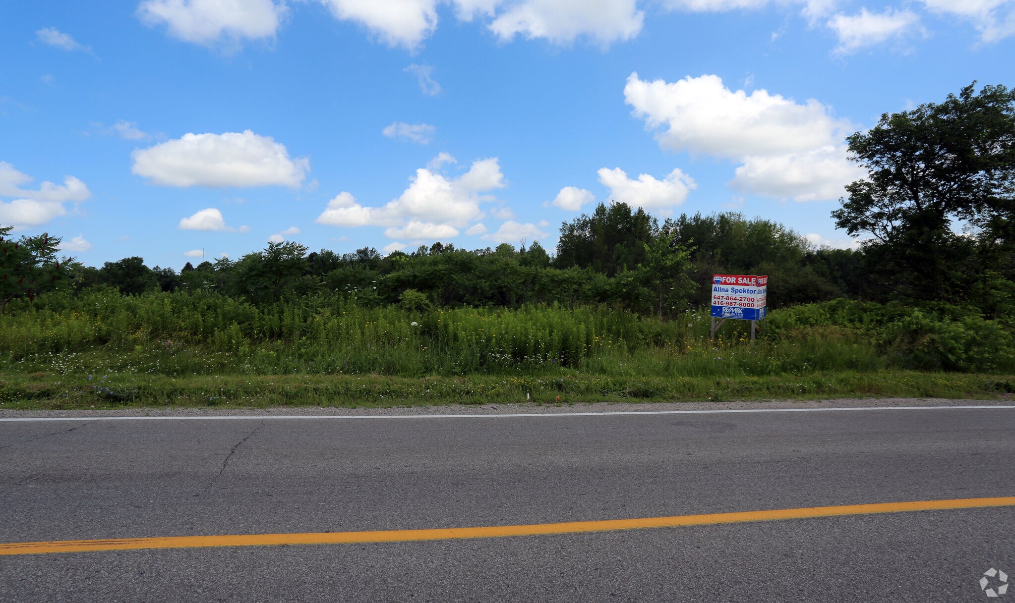 138 Lockhart Rd, Barrie, ON for sale Primary Photo- Image 1 of 1