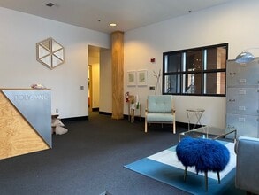 1020 SE 11th Ave, Portland, OR for lease Interior Photo- Image 2 of 9