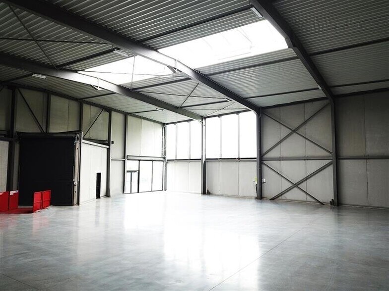 Industrial in Roncq for lease - Interior Photo - Image 3 of 6