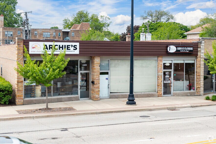 4409-4413 Oakton St, Skokie, IL à louer - Photo du bâtiment - Image 1 de 4