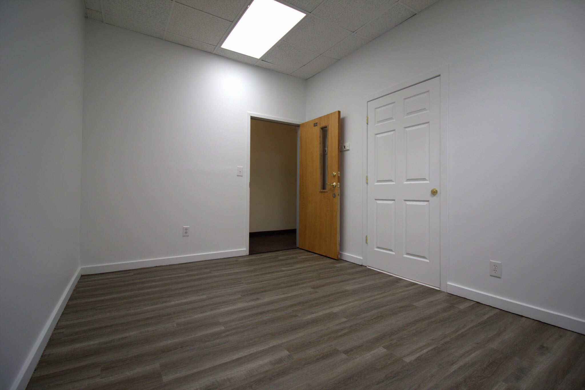 127-133 W Michigan Ave, Ypsilanti, MI for lease Interior Photo- Image 1 of 3