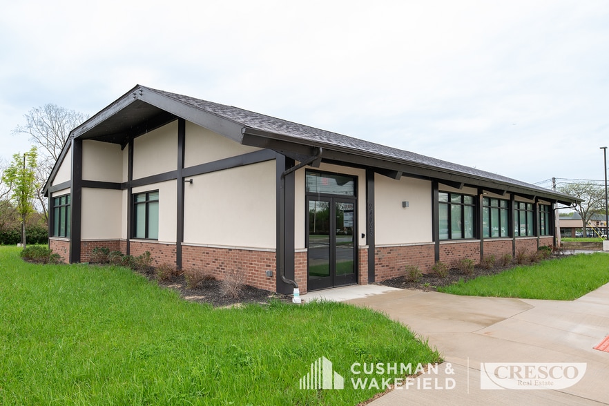 24025 Lorain Rd, North Olmsted, OH for lease - Primary Photo - Image 1 of 11
