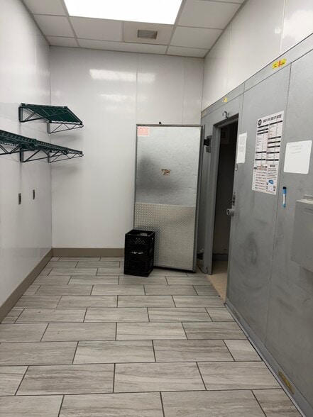 130 S Pennsylvania St, Indianapolis, IN for lease - Interior Photo - Image 2 of 6