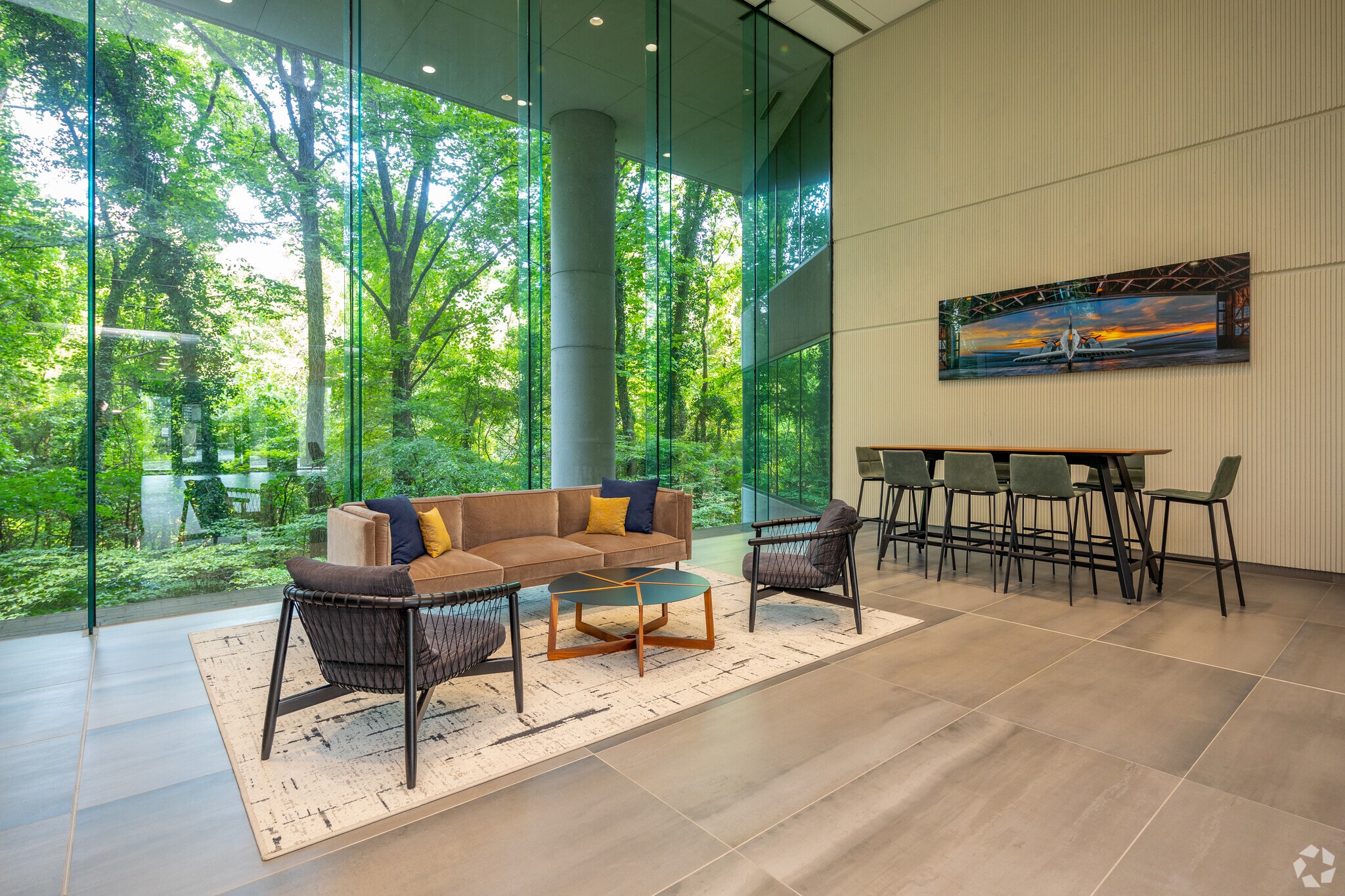 555-565 Marriott Dr, Nashville, TN for lease Building Photo- Image 1 of 15