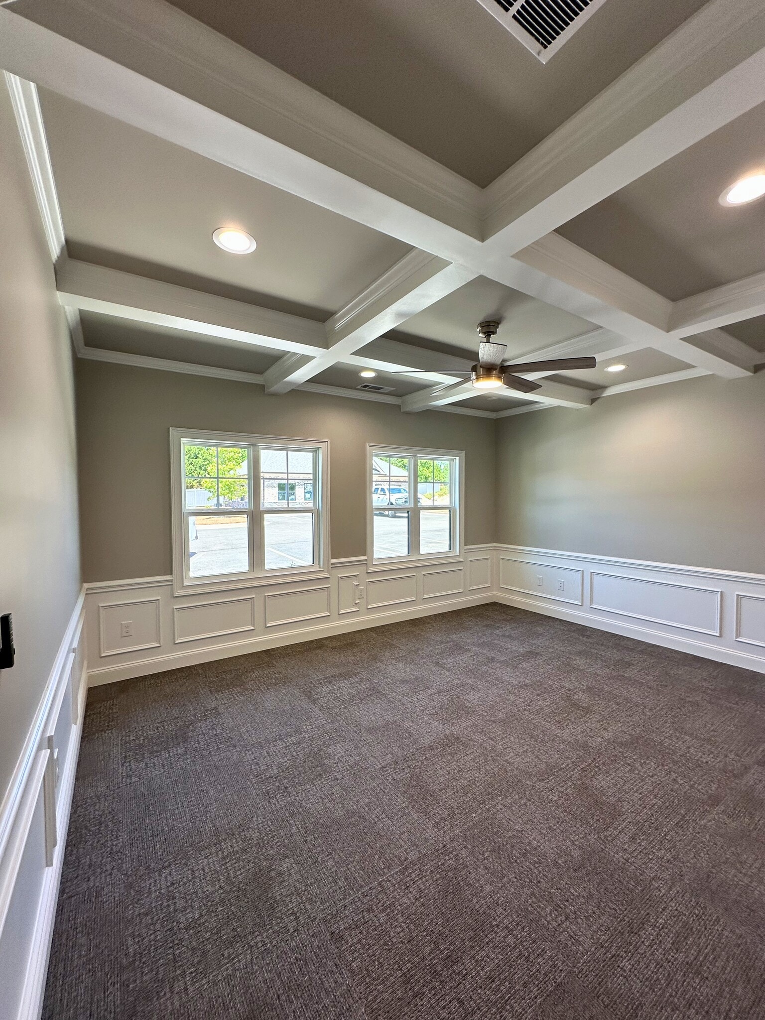 1060 Garland Dr, Bogart, GA for lease Interior Photo- Image 1 of 1