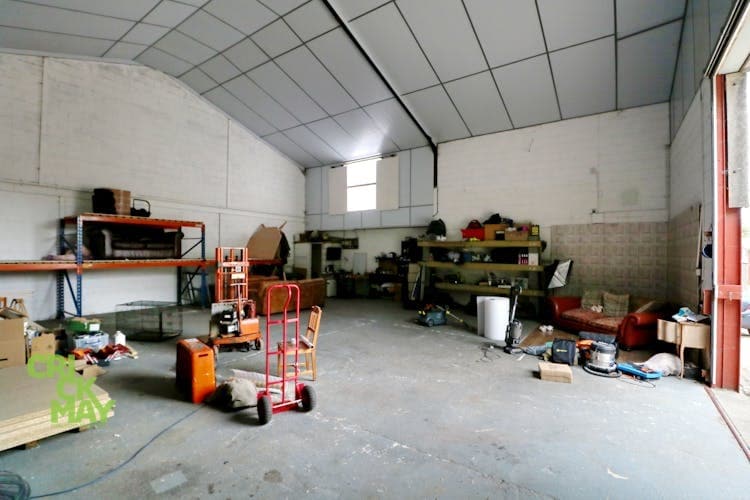 Hundred Acre Ln, Haywards Heath for lease Interior Photo- Image 1 of 2