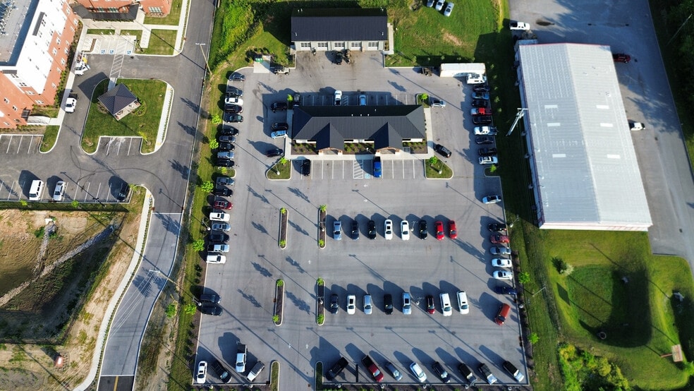 1501 Callahan Dr, Knoxville, TN for sale - Building Photo - Image 2 of 8
