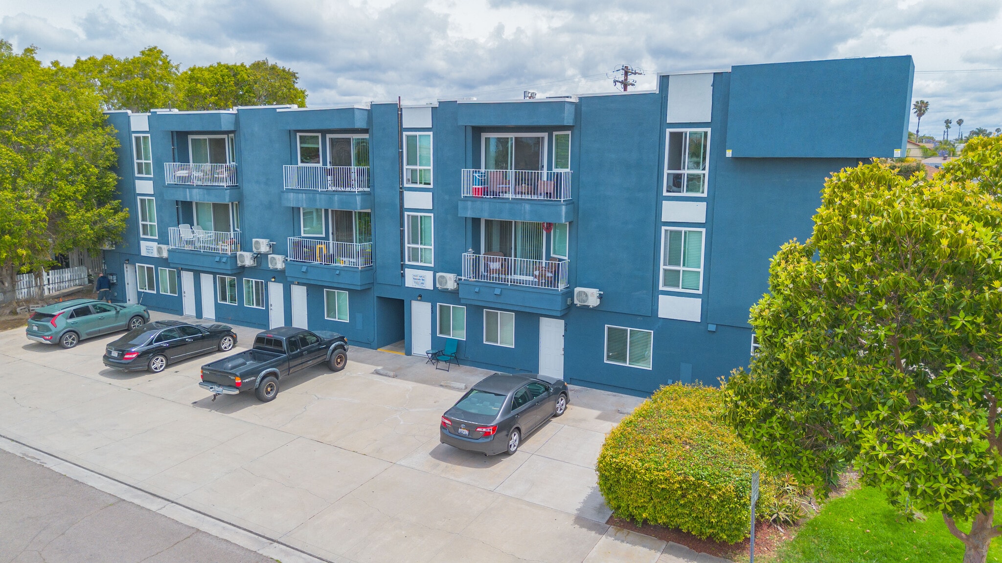 2120 Mission Ave, San Diego, CA à vendre Photo du bâtiment- Image 1 de 23