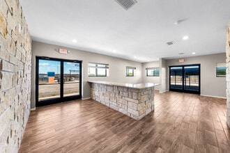 11639 E US Highway 175, Kemp, TX à louer Photo intérieure- Image 2 de 31